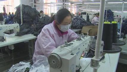 疫情防控不放松,扶貧車(chē)間生產(chǎn)忙