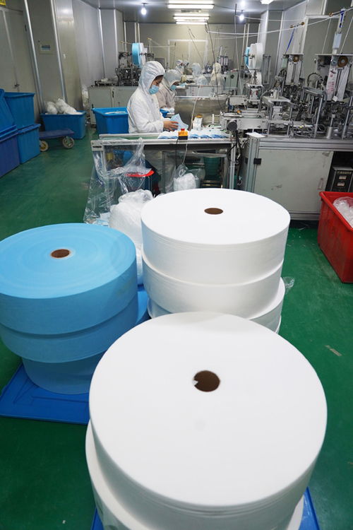 江西 開足馬力生產(chǎn)防護用品 全力保障市場供應(yīng)